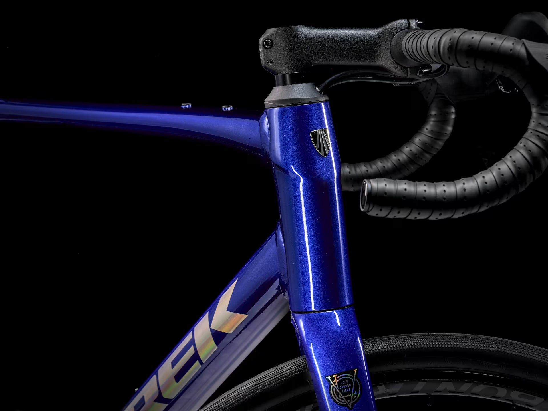 TREK Domane AL 4 Gen 4 (Hex Blue to Marianas Blue Fade)