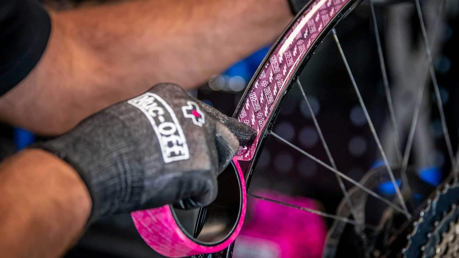 MUC-OFF TUBELESS RIM TAPE 10m Workshop Roll - 25mm Boxed