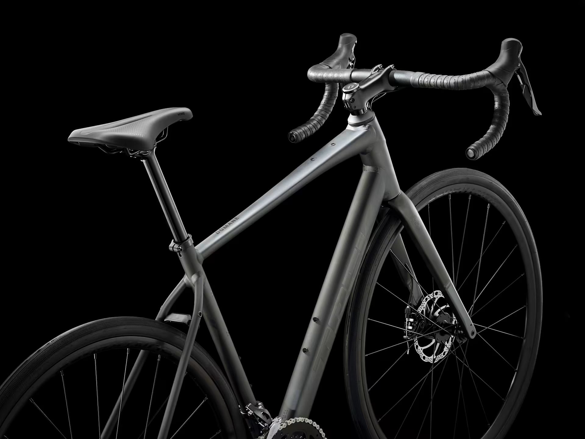 TREK Domane AL 2 Gen 4 (Matte Lithium Grey)