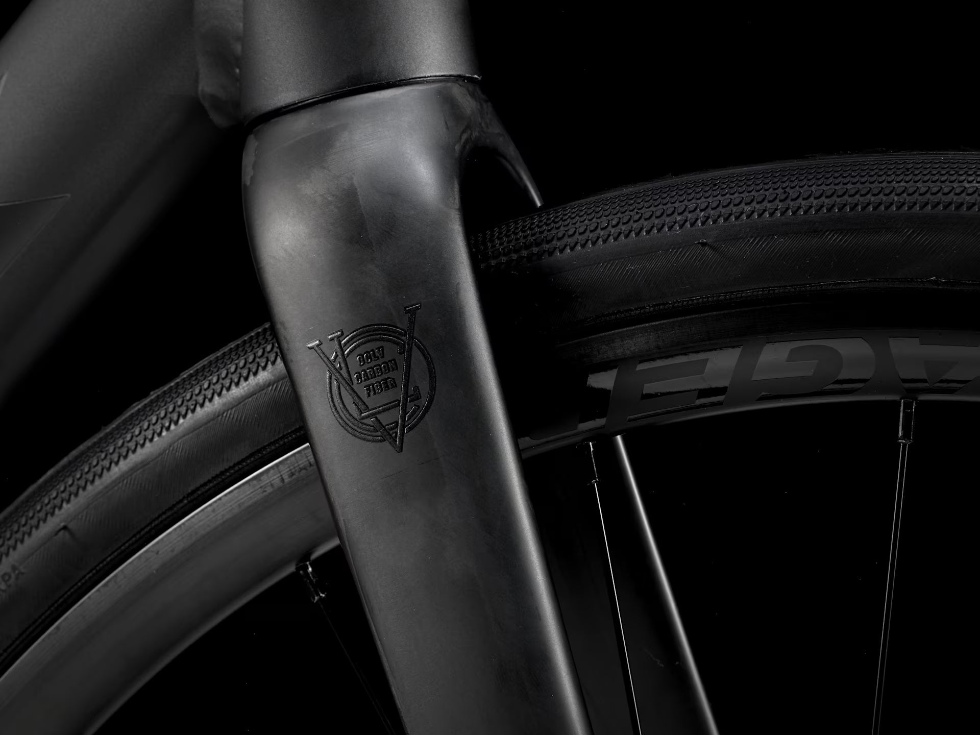 TREK Domane AL 2 Gen 4 (Matte Lithium Grey)